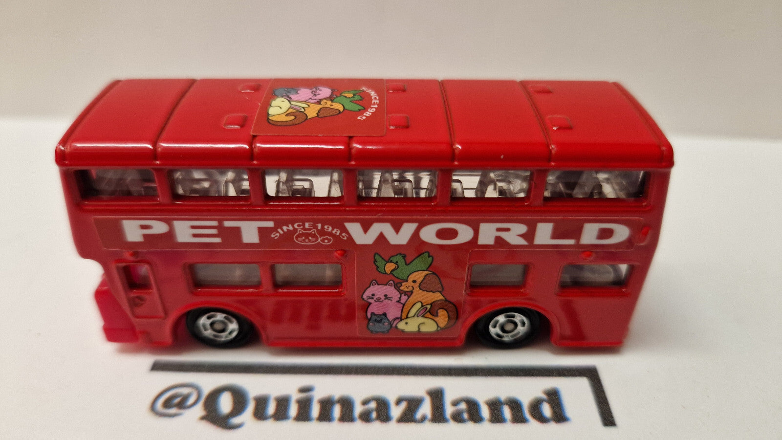 Tomica regular London bus pet world 1/130 (CP08)