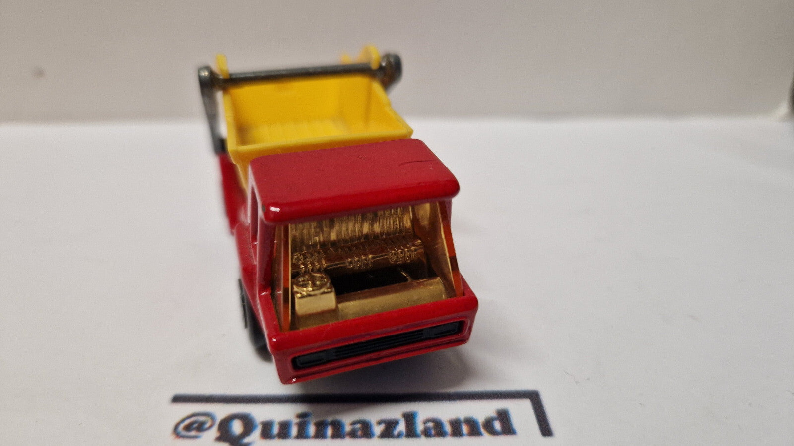 Matchbox  1970 superfast  Skip truck  (A33)