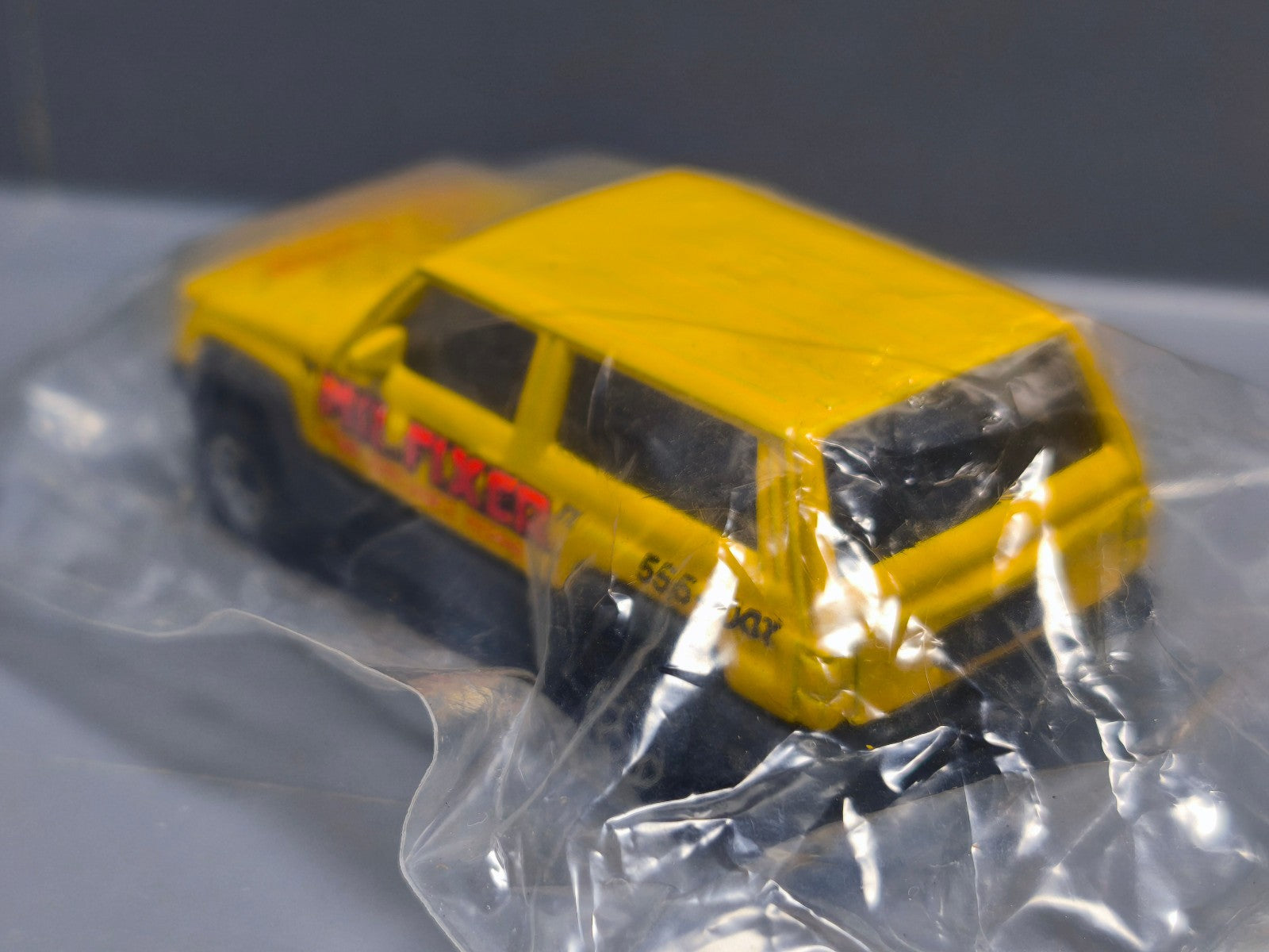 Matchbox 1988 mainline  Jeep cherokee  version  base mate    (A27)