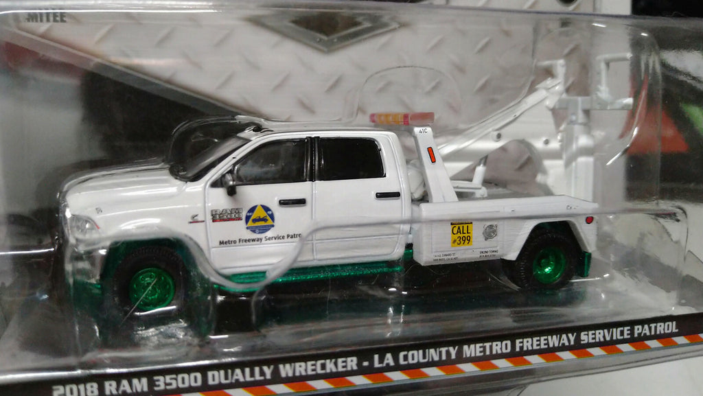 Greenlight Dually Drivers 2018 Ram 3500 Dually Wrecker Chase Green Wheels (C5)