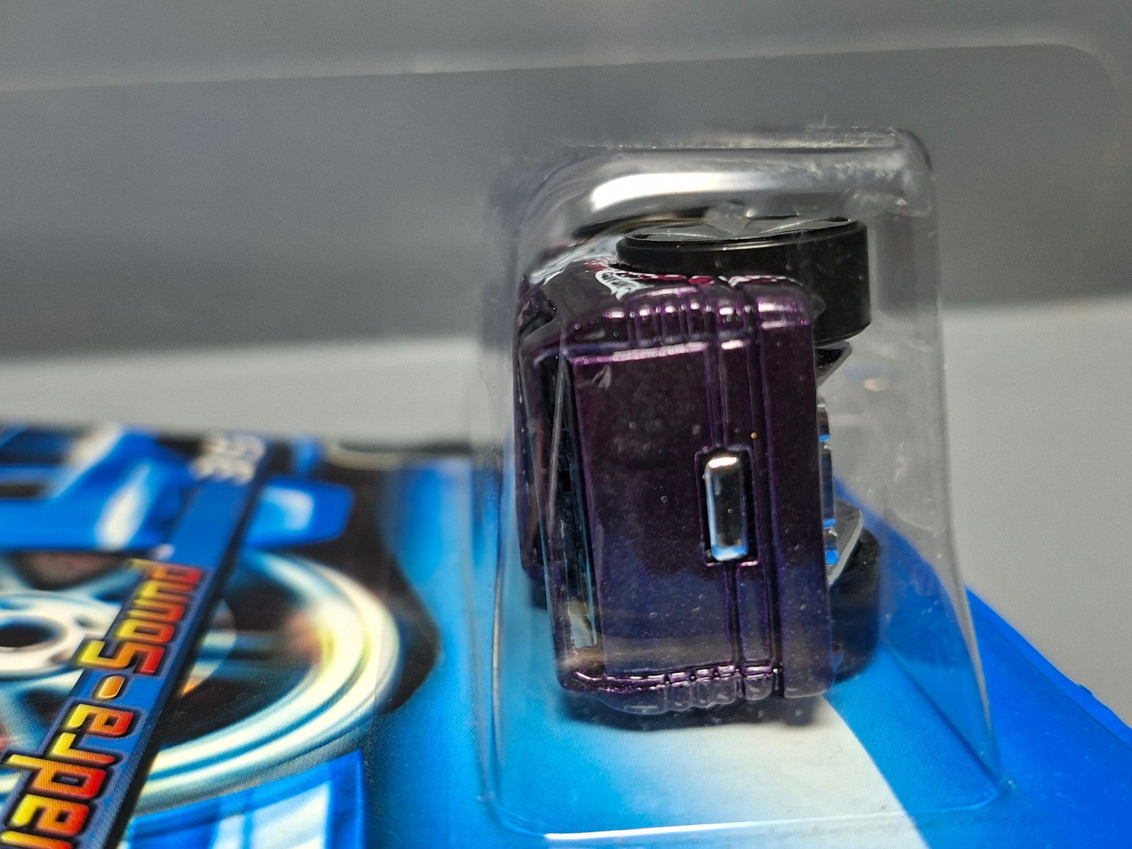 hot wheels Quadra-Sound 2006-073 (NP13)