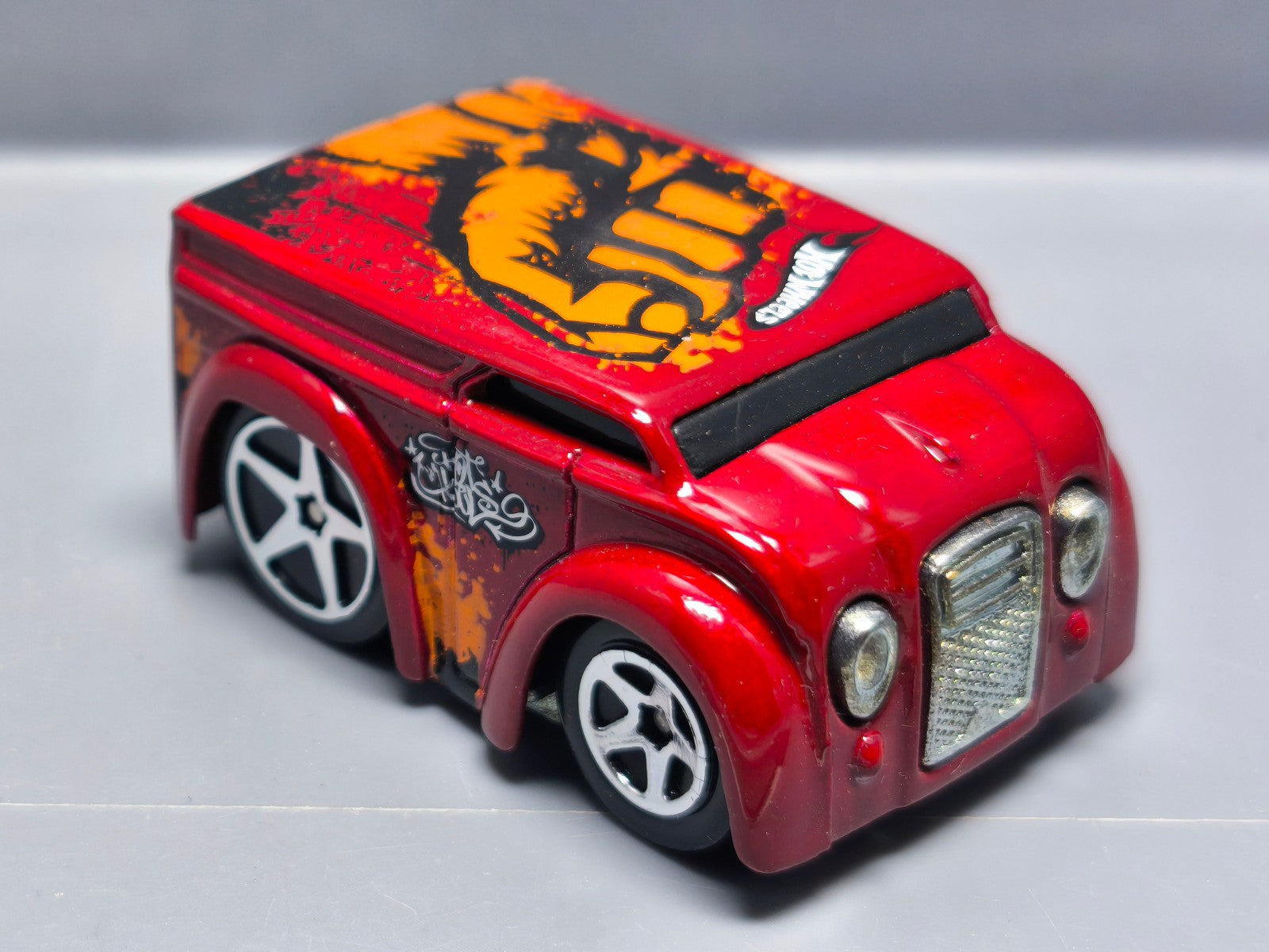Hot Wheels Dairy Delivery 2006-071 (A39)