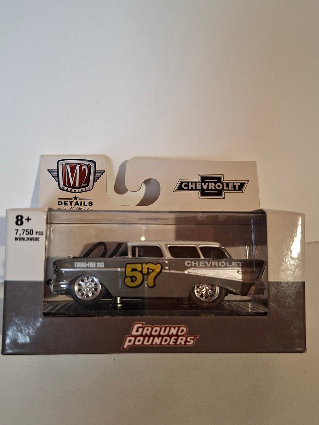 M2 Machines 2021 Ground Pounders R22 1957 Chevrolet Nomad, silver (NP30)