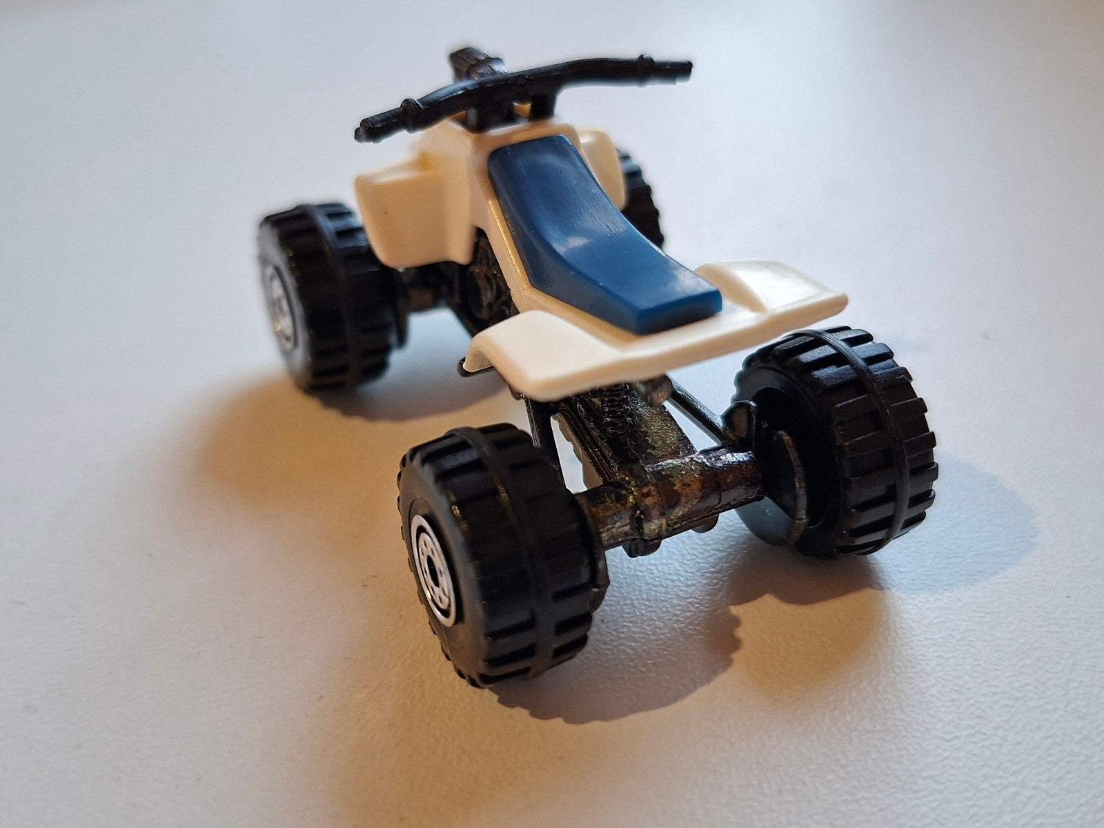 Hot Wheels Suzuki quadracer 1991-129   (A08)