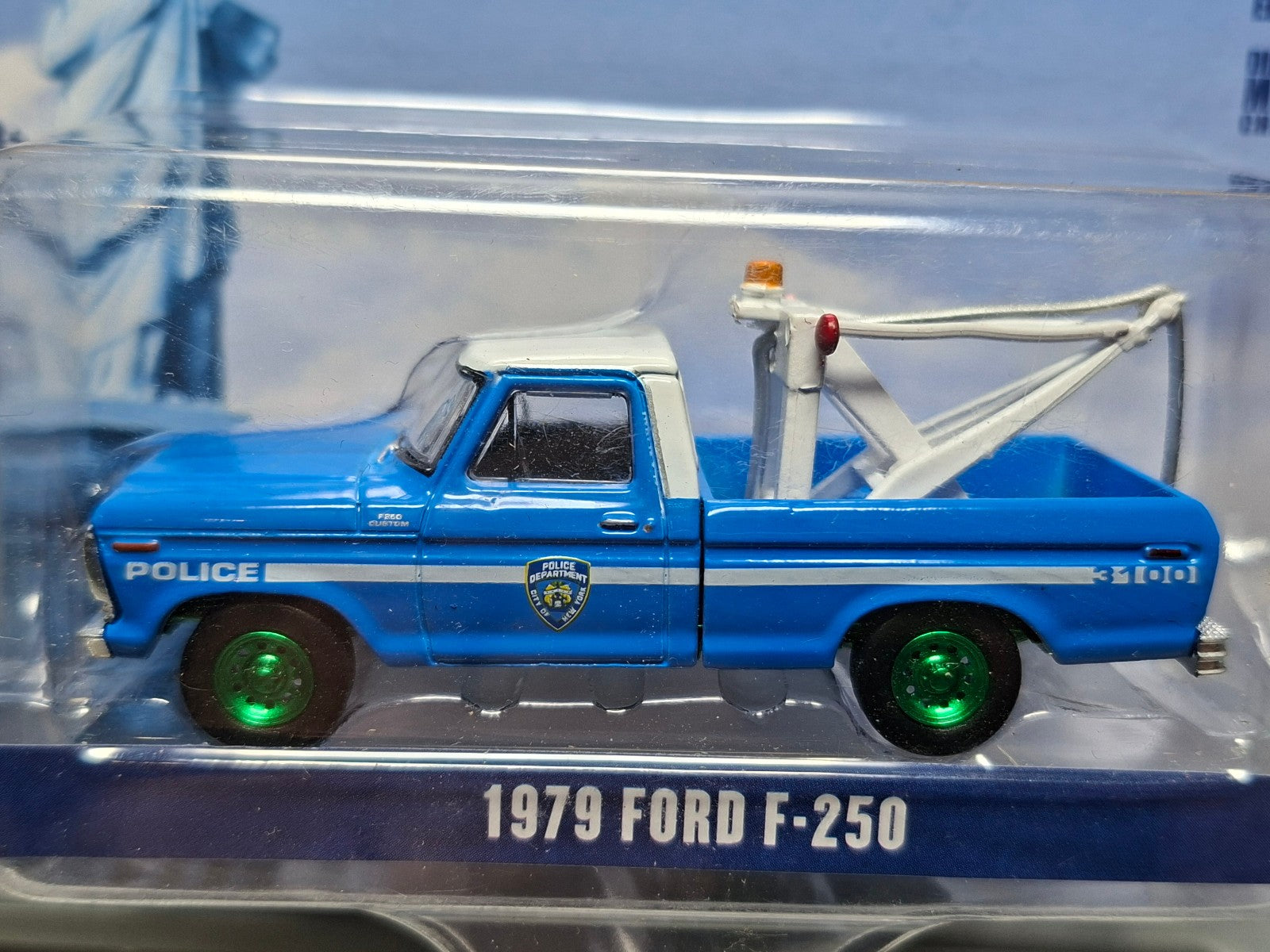 Greenlight Exclusive 1979 Ford F-250 NYDP Chase Green  Wheels   (NG17)