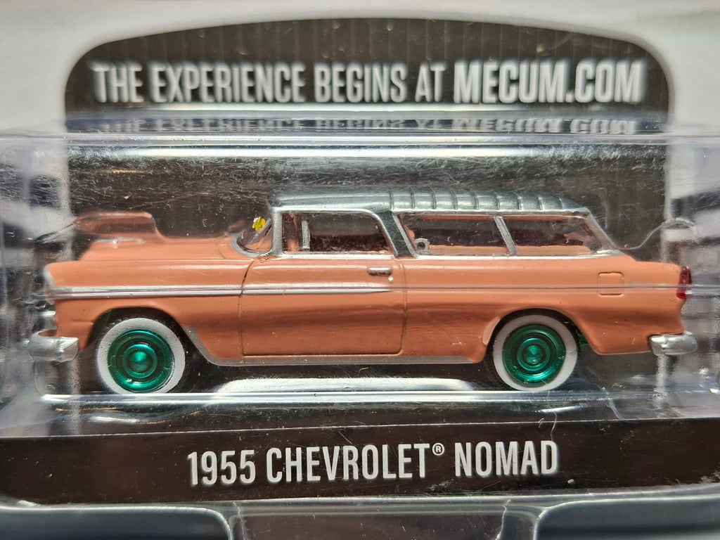 Greenlight Mecum Auctions 1955 Chevrolet Nomad Chase (NG35)