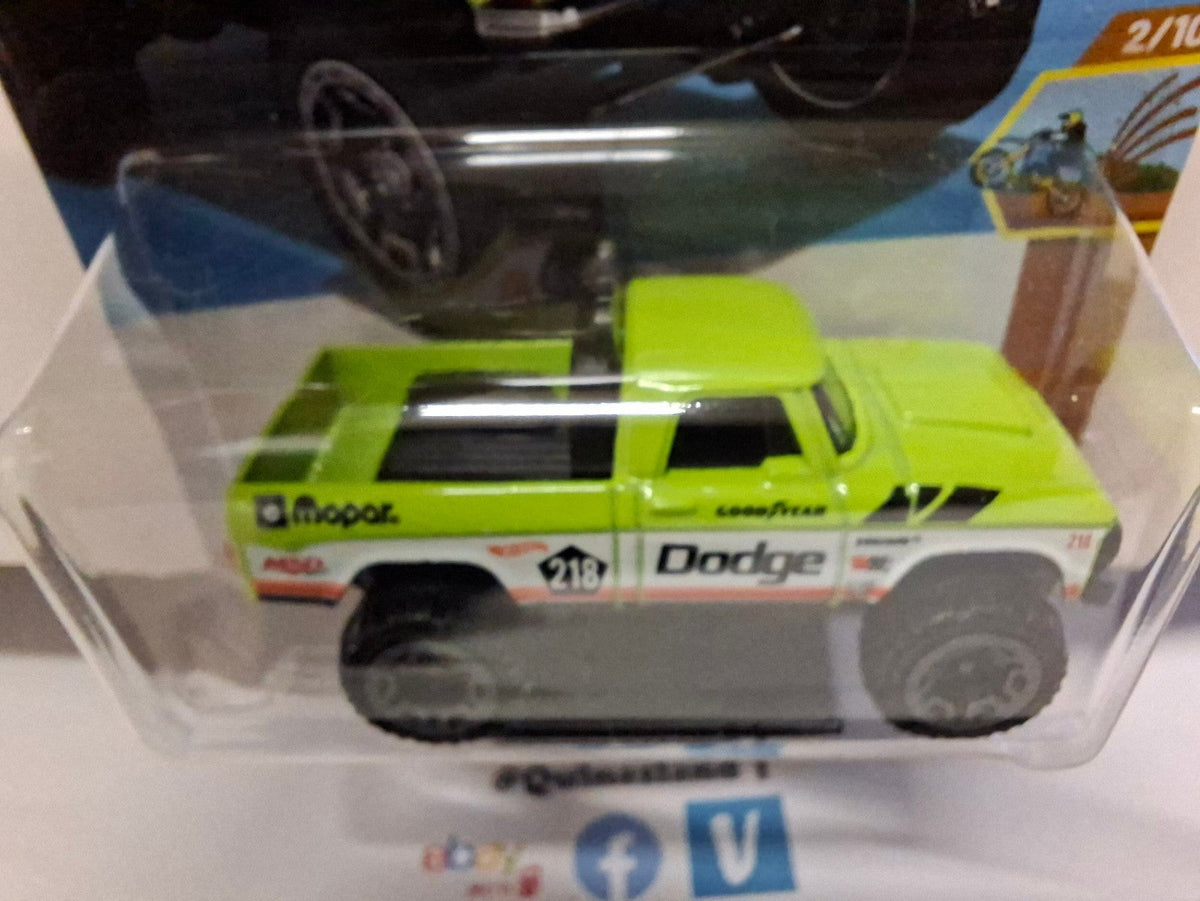 Hot Wheels '70 dodge power wagon   2025-056 (NP10)