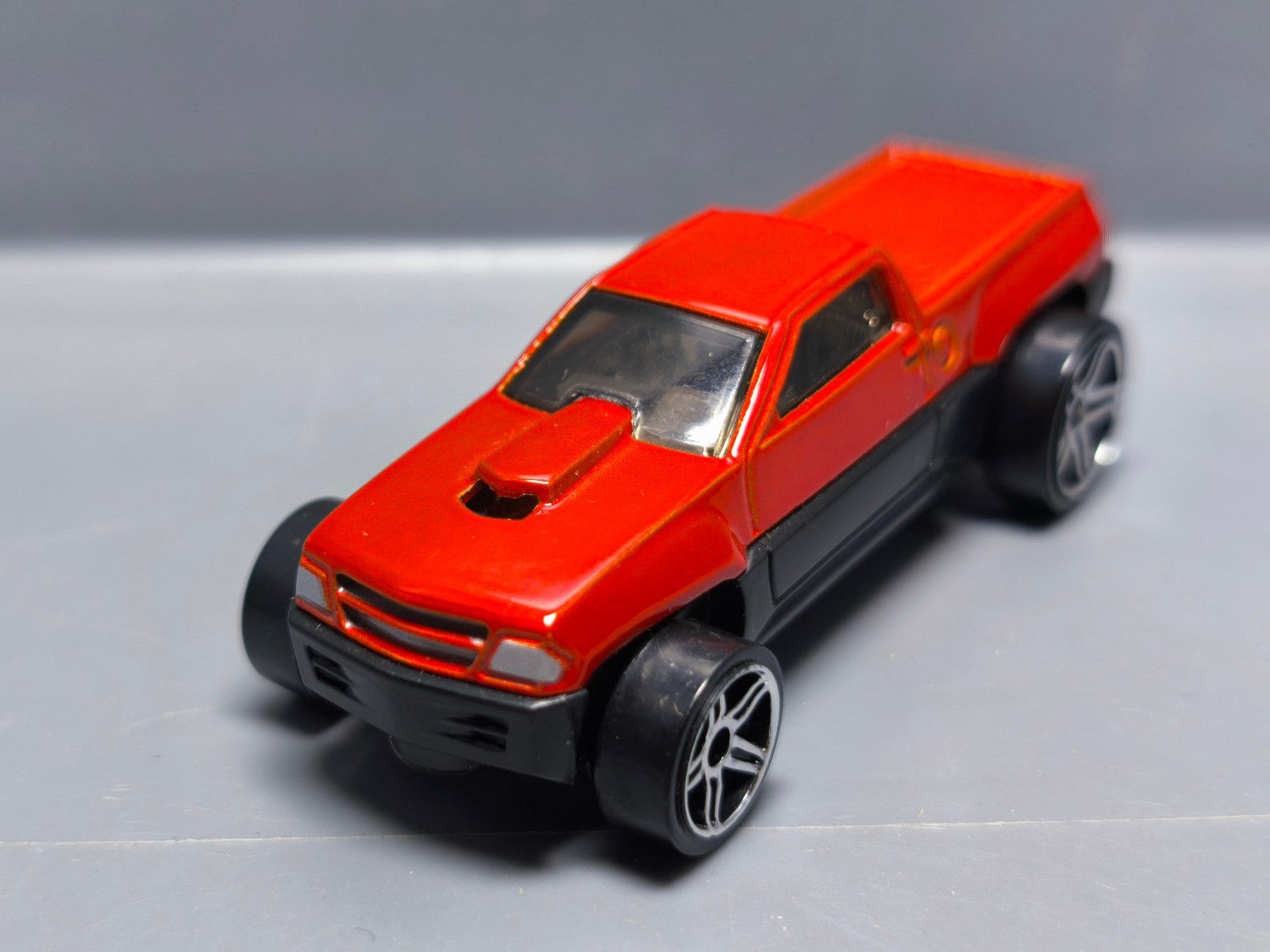 Hot Wheels Trim trk 2005-049  (A01)