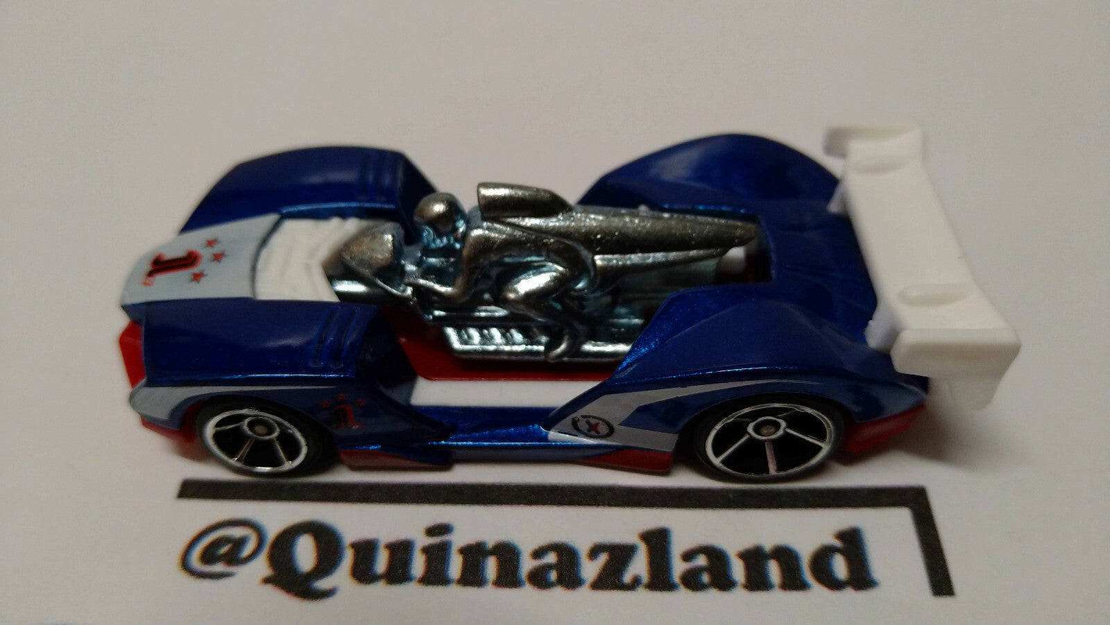 Hot Wheels  Imparable 2012- 003 (A11)