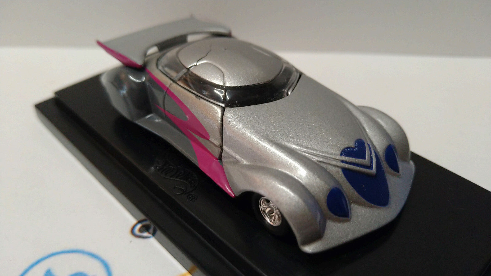 Hot wheels 2001 HW 100% Rareflow   (NP24)
