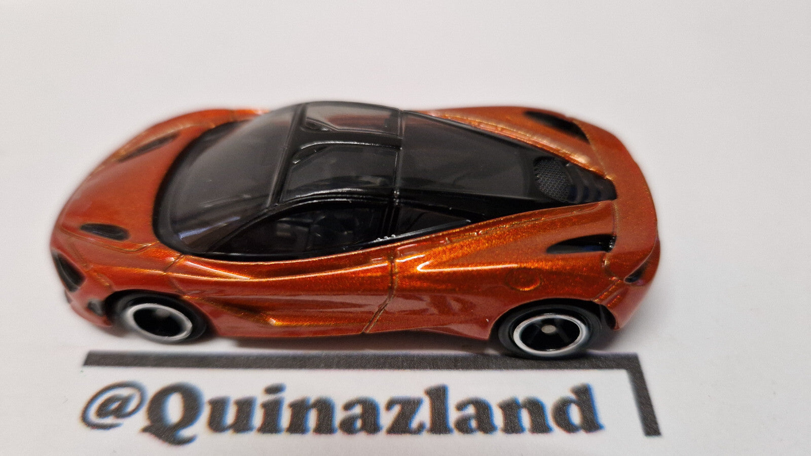 Tomica 2018 regular Mclaren 720S 1/62 (CP06)