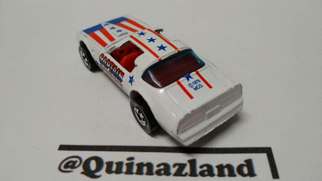 Hot Wheels 1979 the heroes version BW Hot Bird Captain america  (A11)