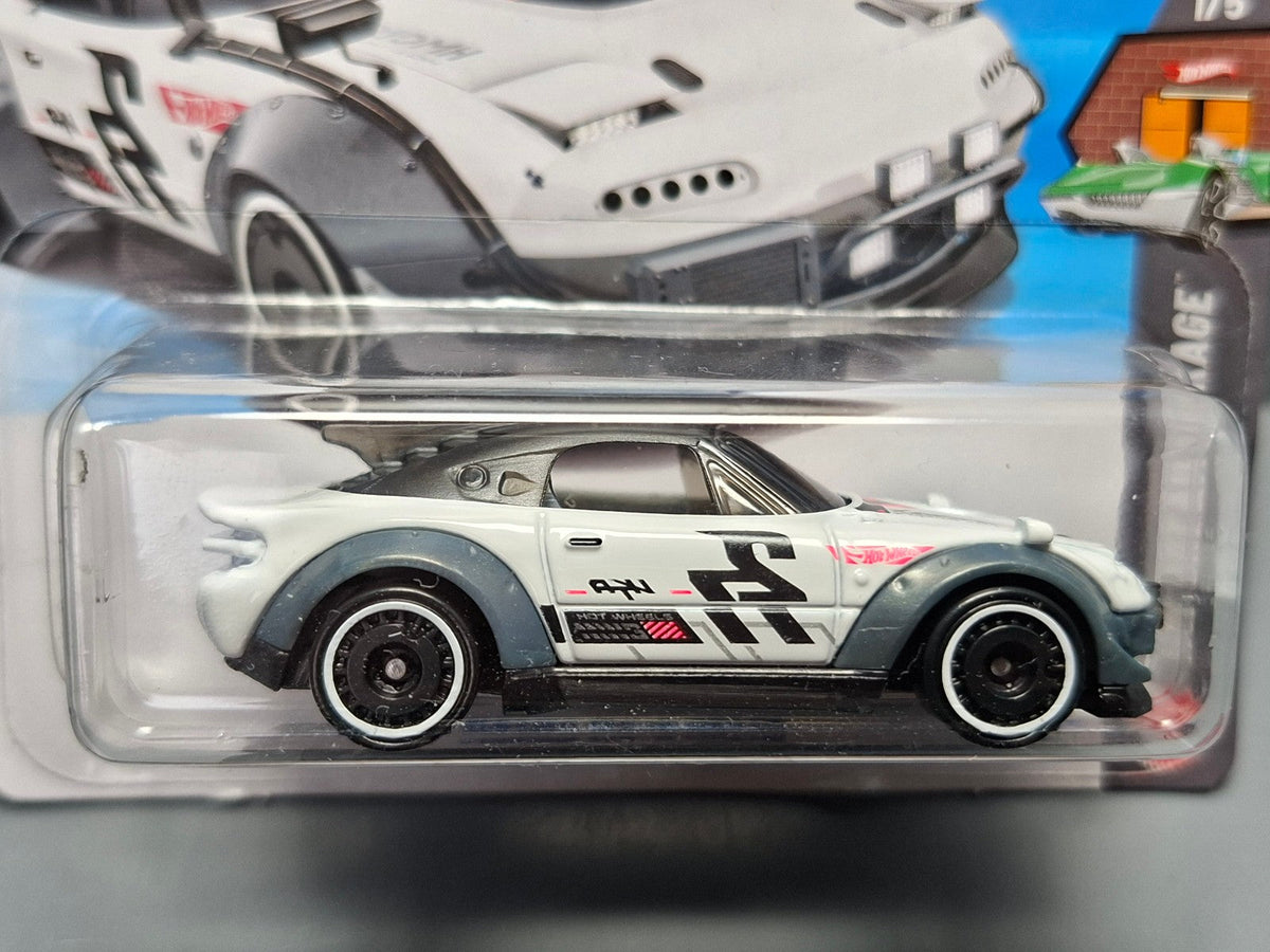 Hot Wheels Mazda MX-5 Miata 2025-001  (NP02)