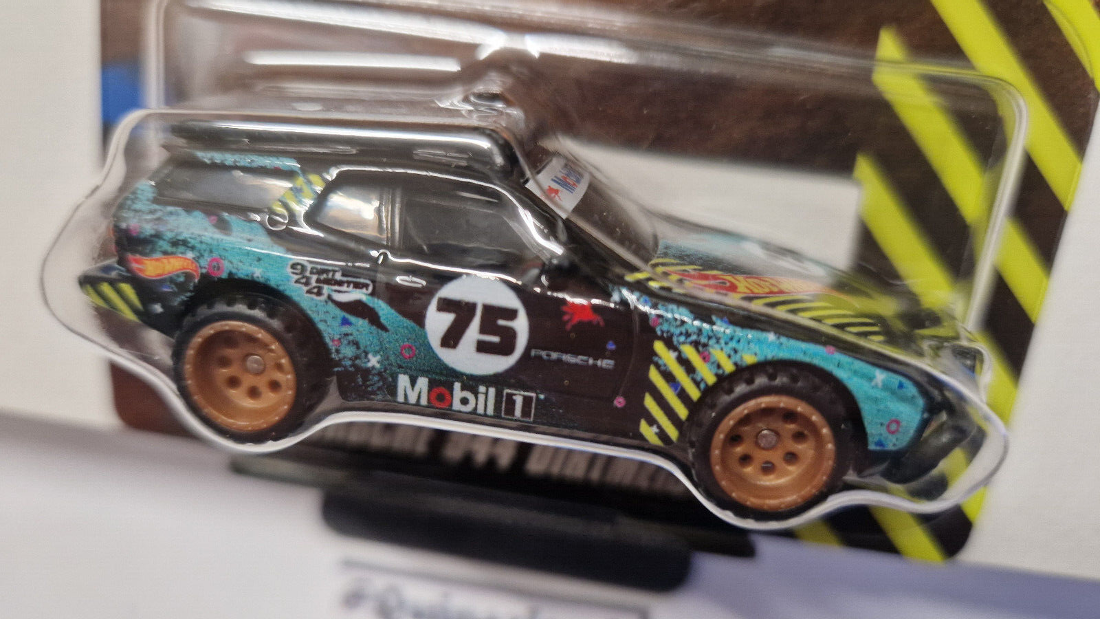 Hot Wheels 2024 RLC automaker's 75th anniversary  Porsche 944 dirtmeister (NP26)