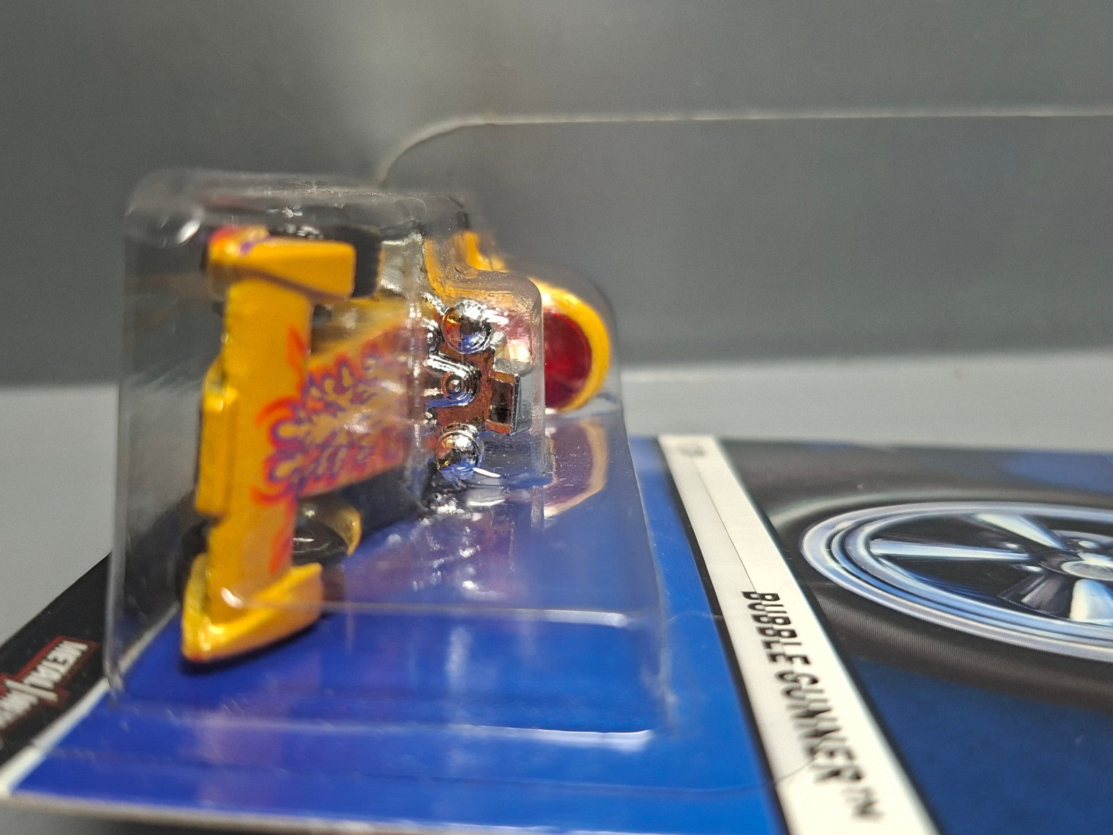 Hot Wheels 2015 real riderS Bubble gunner  (NP07)