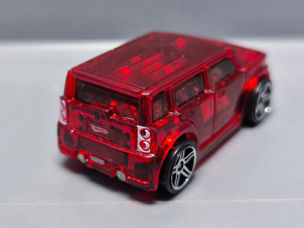 Hot Wheels Scion xb 2005-053 (A21)