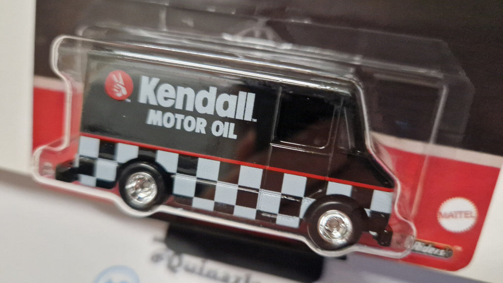 Hot Wheels Oil vintage  Combat medic kendall motor oil (NG81)