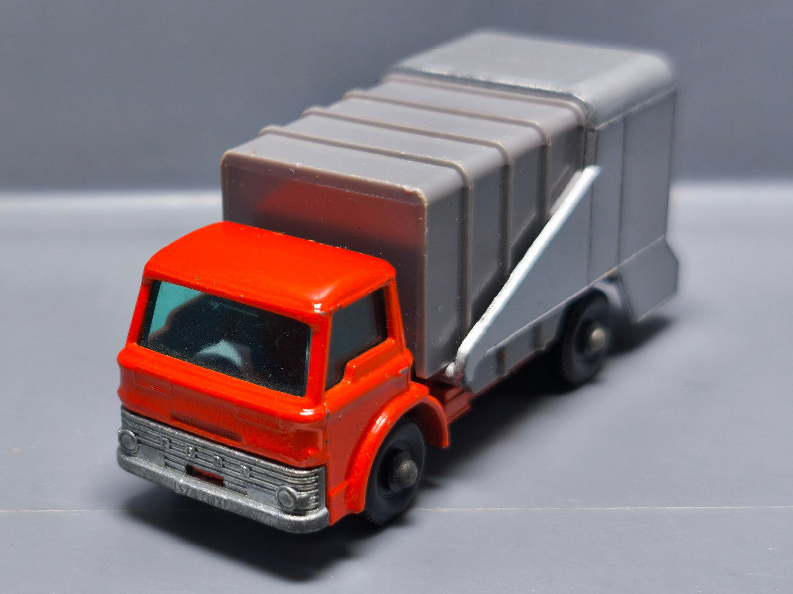 Matchbox lesney  Ford refuse truck   (A18)