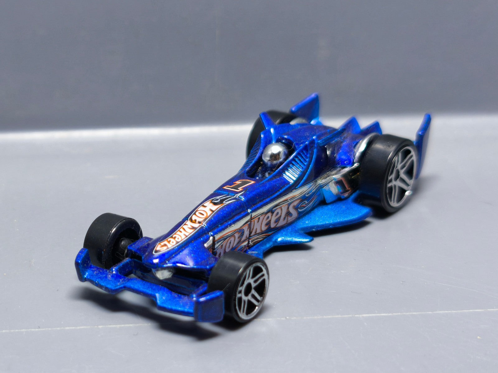 Hot Wheels F-racer 2005-090  (A39)