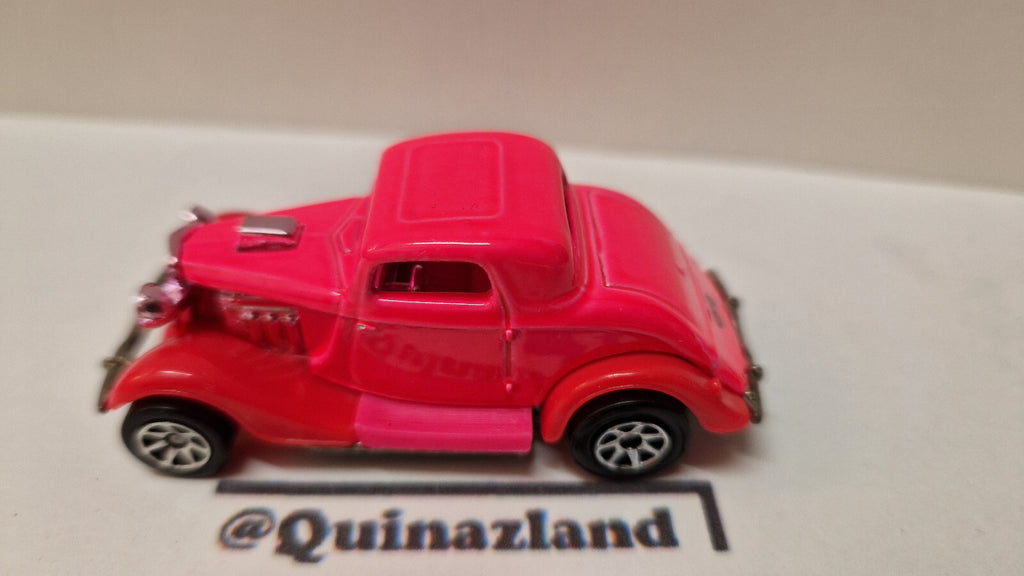 Hot Wheels 3 window 34 1996-451  (A28)