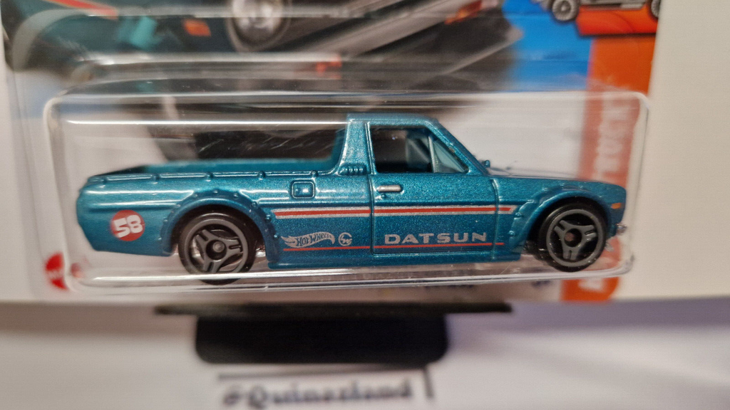 Hot Wheels 1975 datsun Sunny truck (B120)  2025-093 (NP23)