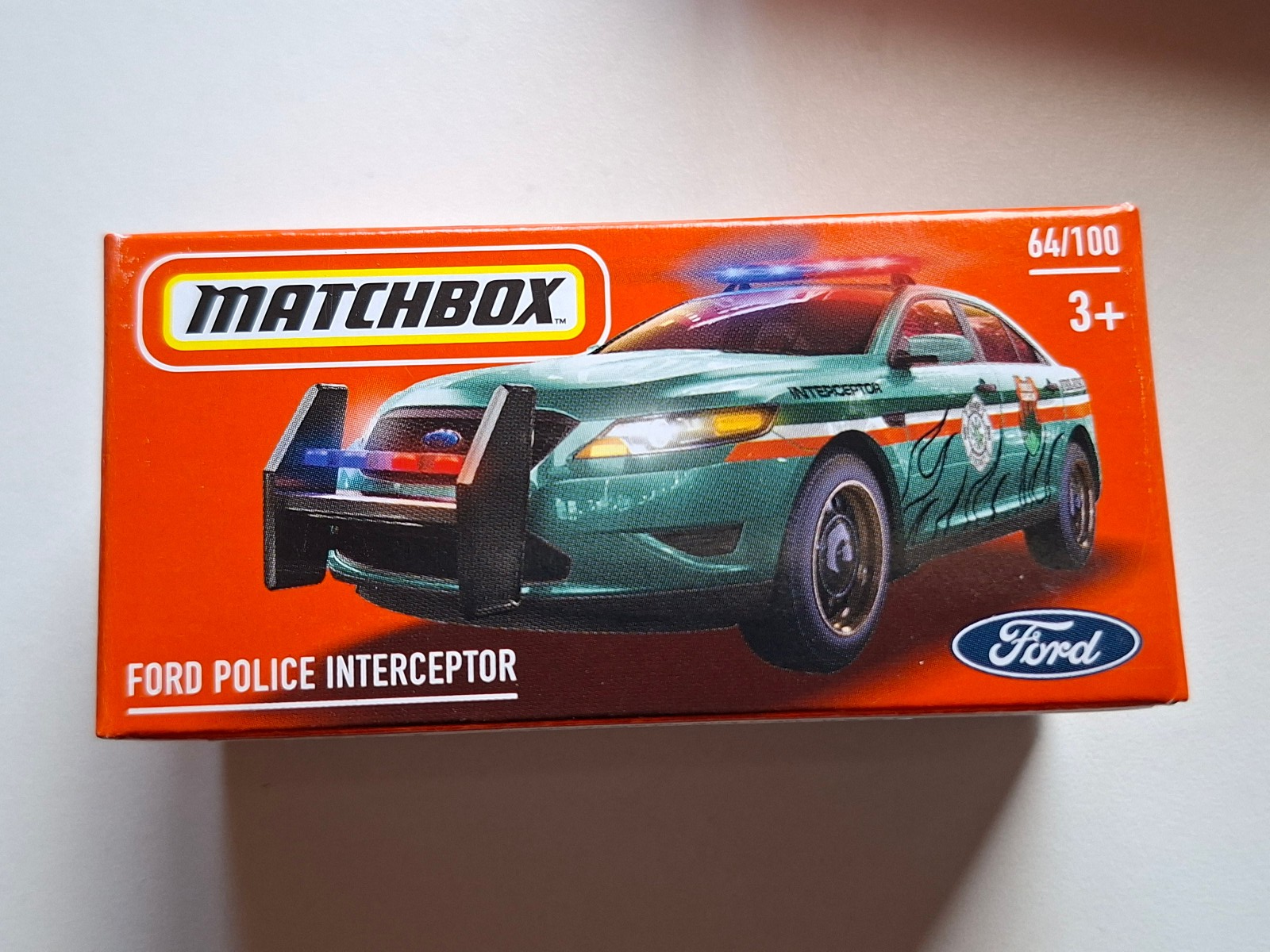 Matchbox Ford Police Interceptor  64/100 (NP32)