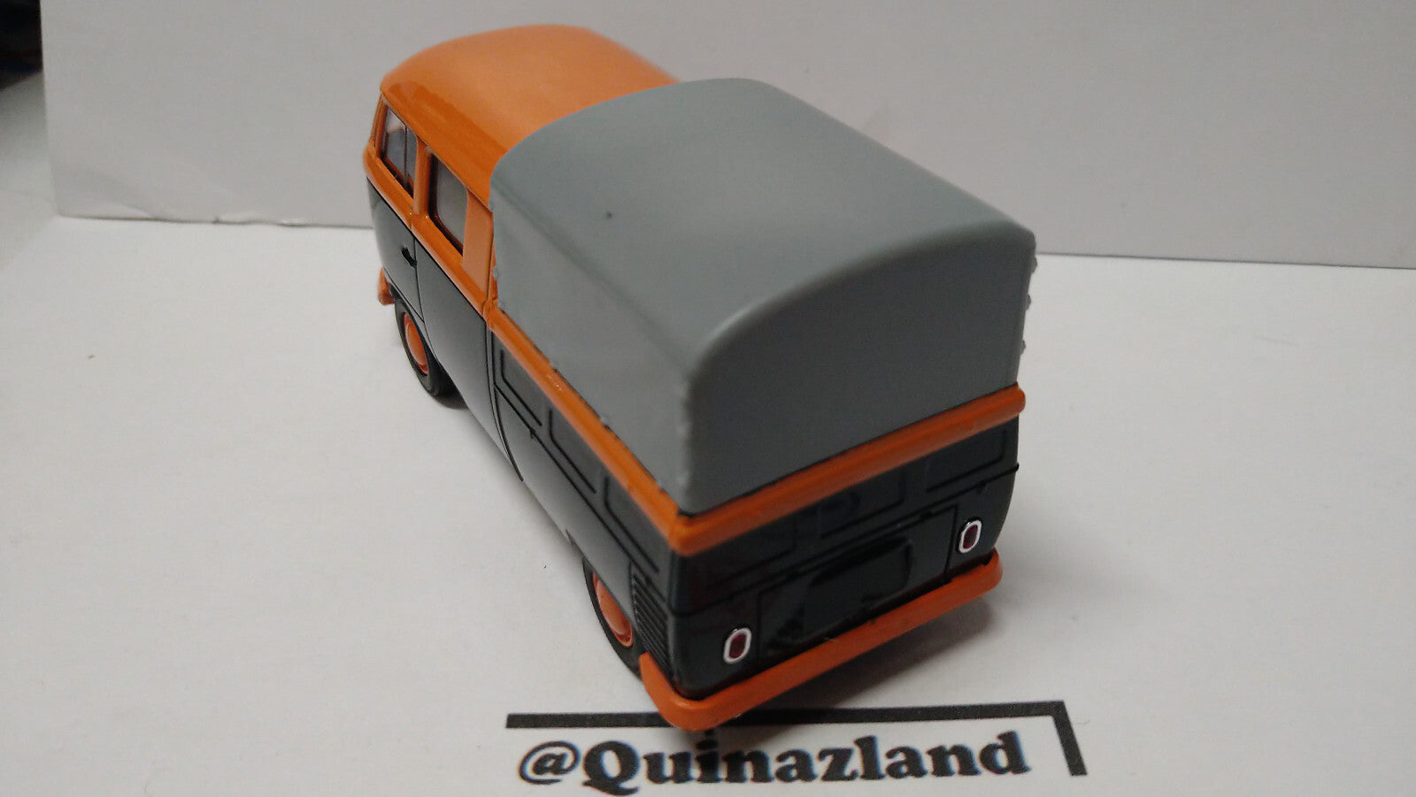Welly  Volkswagen T1 double cab pickup   (Cart)