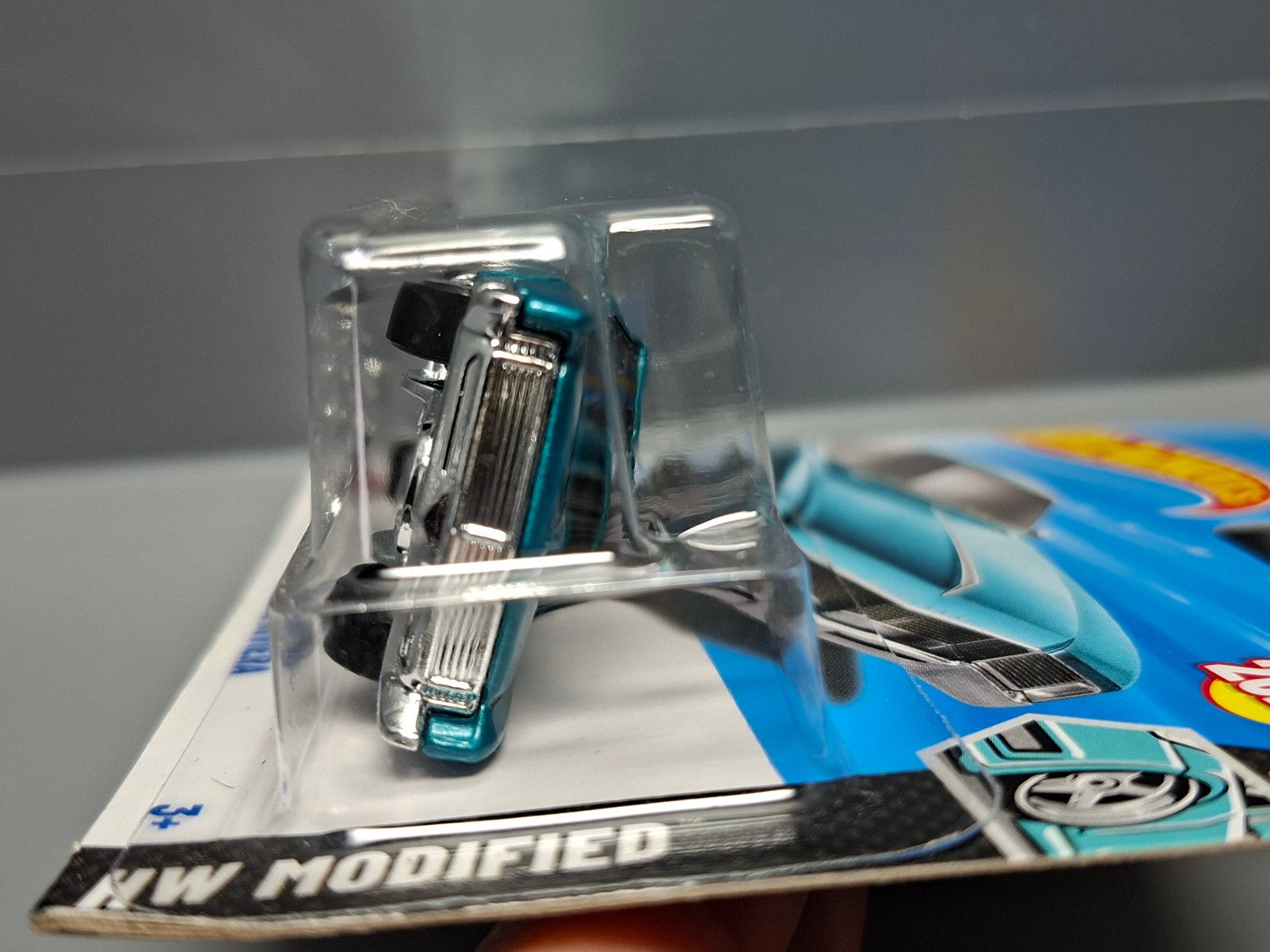 Hot Wheels '66 Buick Riviera   2025-050  (NP02)