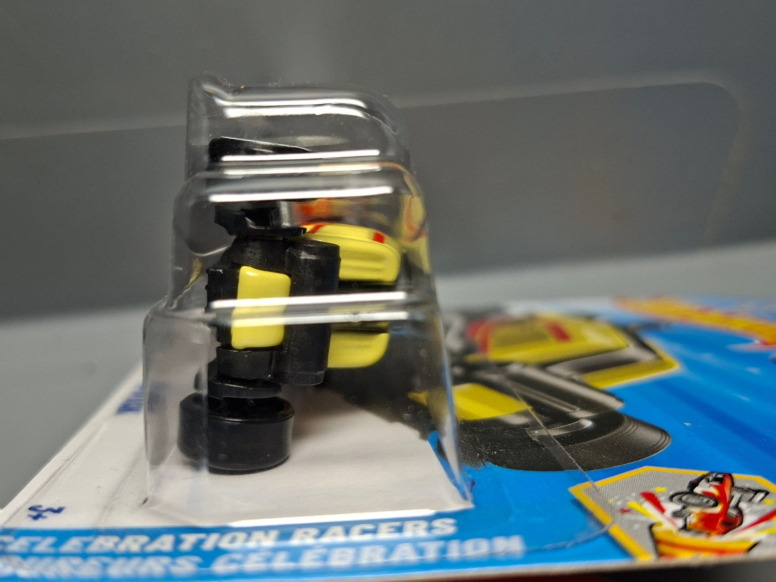 Hot Wheels Mo-stash   2025-241  (NP04)