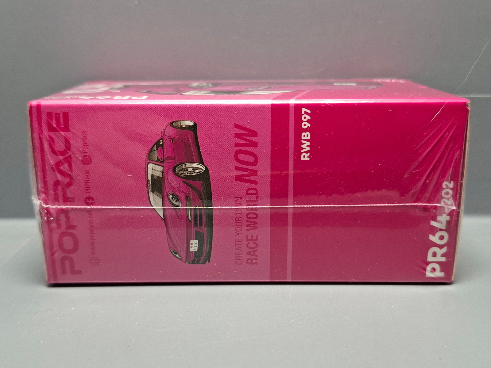 Pop Race 1/64 Porsche RWB 997  pink (CP08)