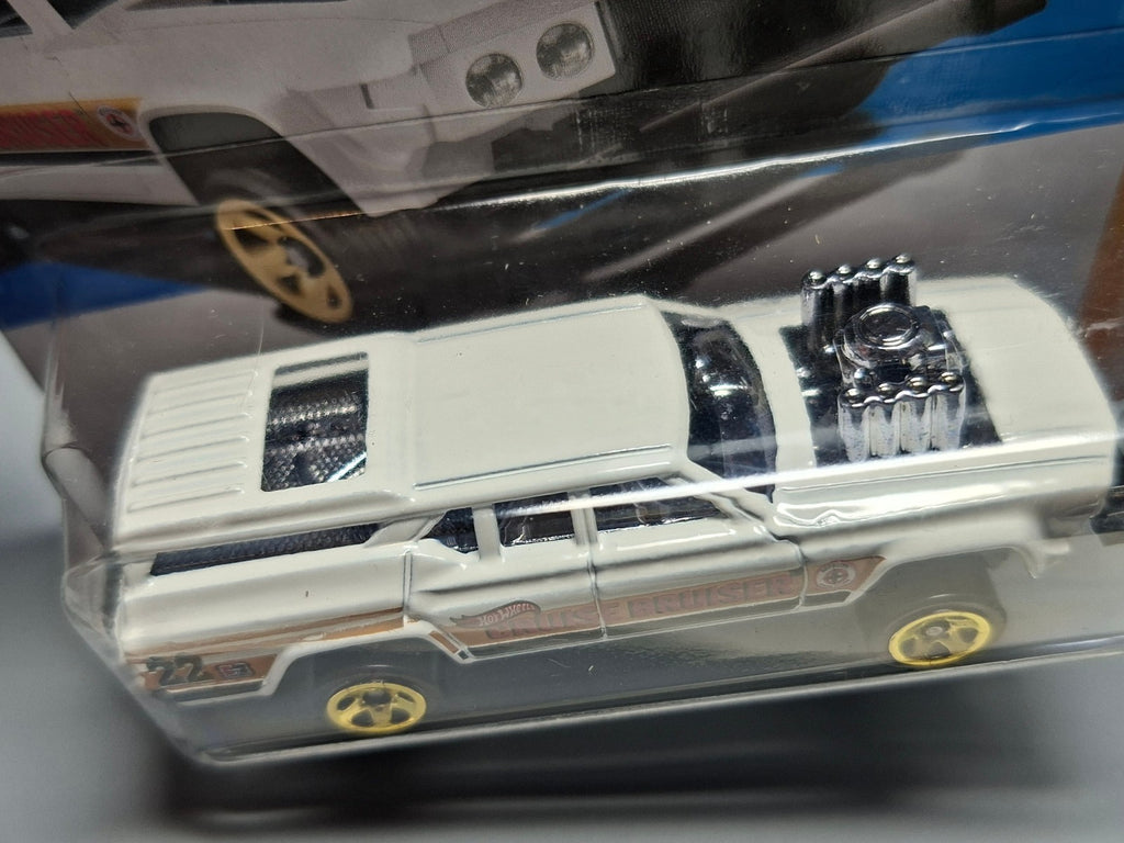 Hot Wheels Cruise bruiser 2022 -201 (CP06)