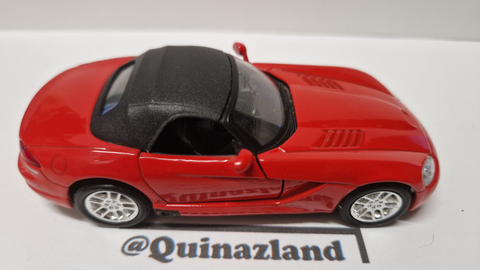 Welly 1/32 2003 dodge viper srt-10 (NP14)