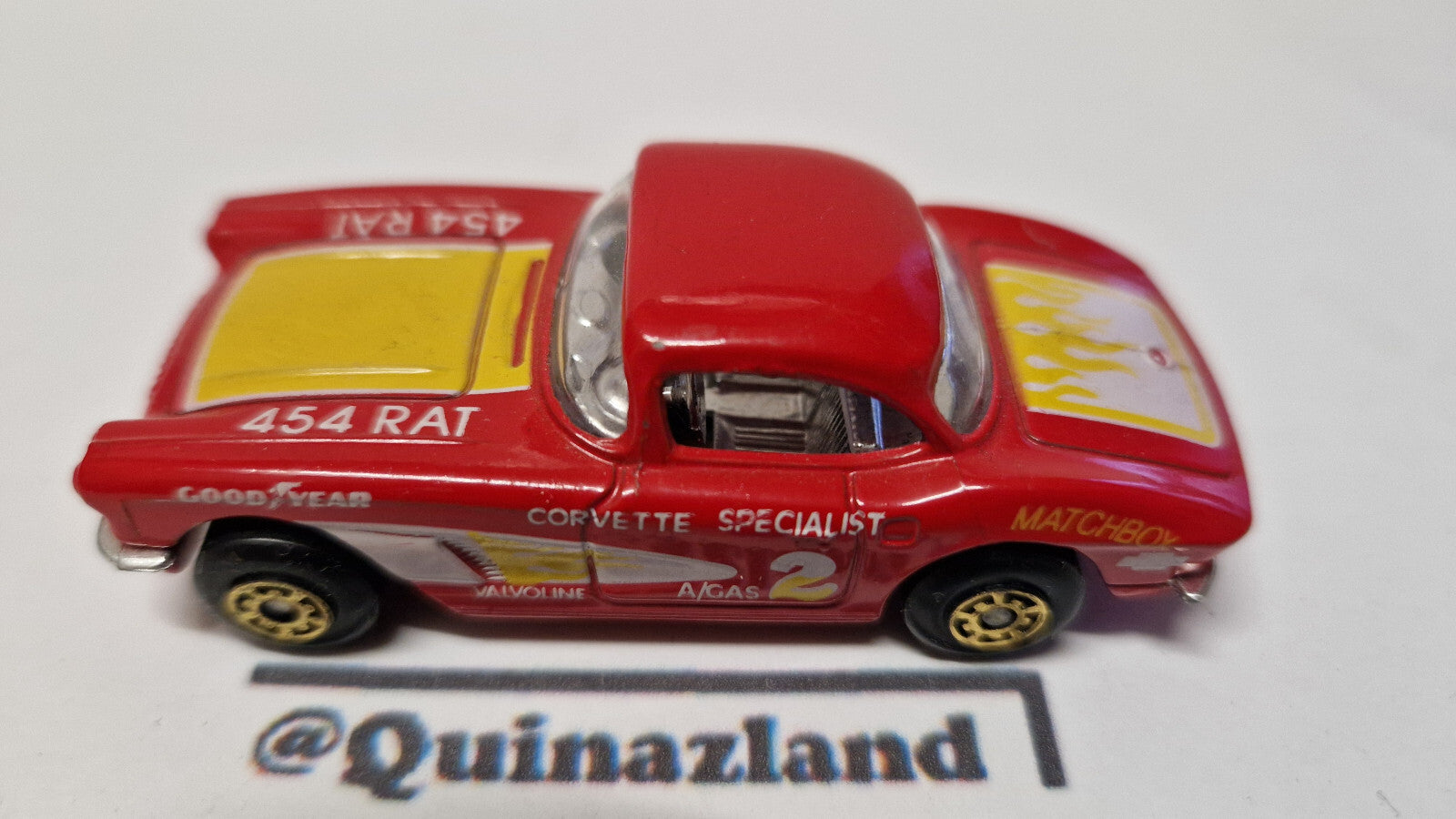Matchbox 1983 mainline  1962 chevrolet corvette version jantes gold  (A06)
