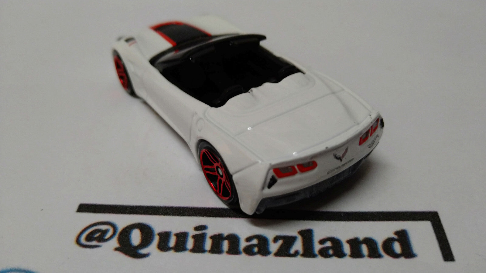 Hot Wheels 14 corvette stingray 2016-107   (A11)