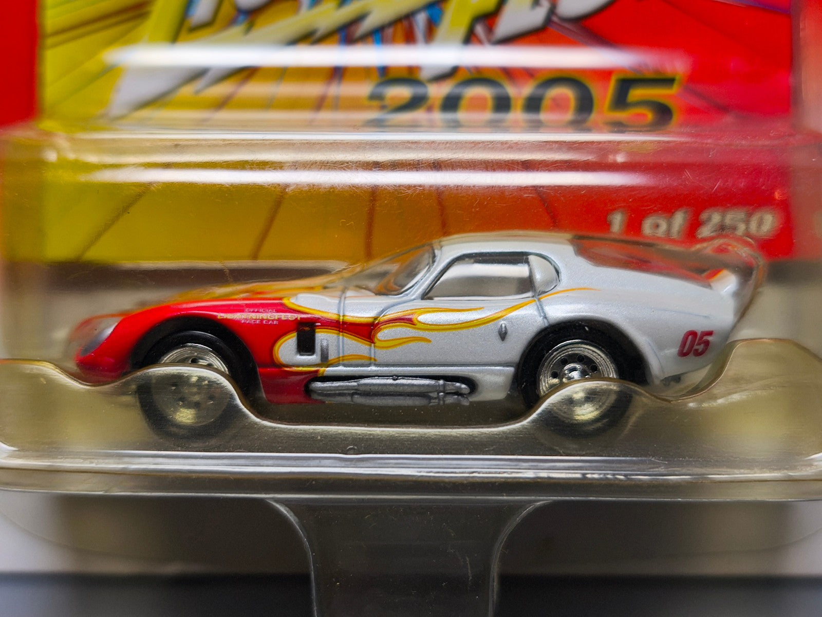 Johnny Lightning 2005 classic gold lightning festival Shelby cobra (NG35)