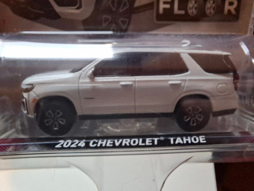 Greenlight Showroom Floor Series 7 2024 Chevrolet Tahoe  Summit White  (NG44)