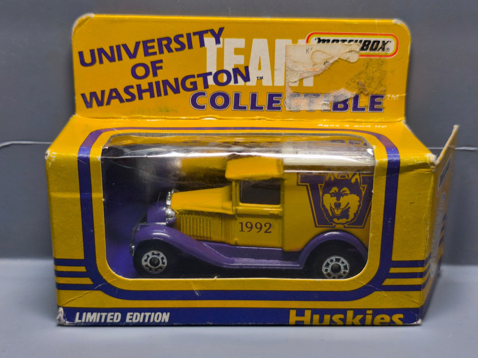 Matchbox Team Collectible 1992 exclusive White rose  Ford model A    (NP43)