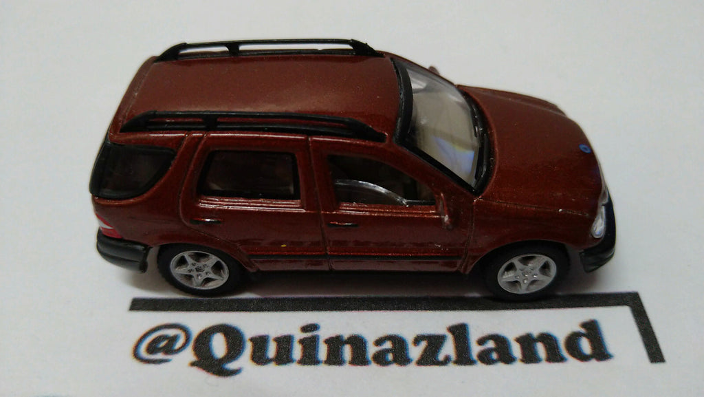 Hongwell 1/72  Mercedes benz M Class (A18)