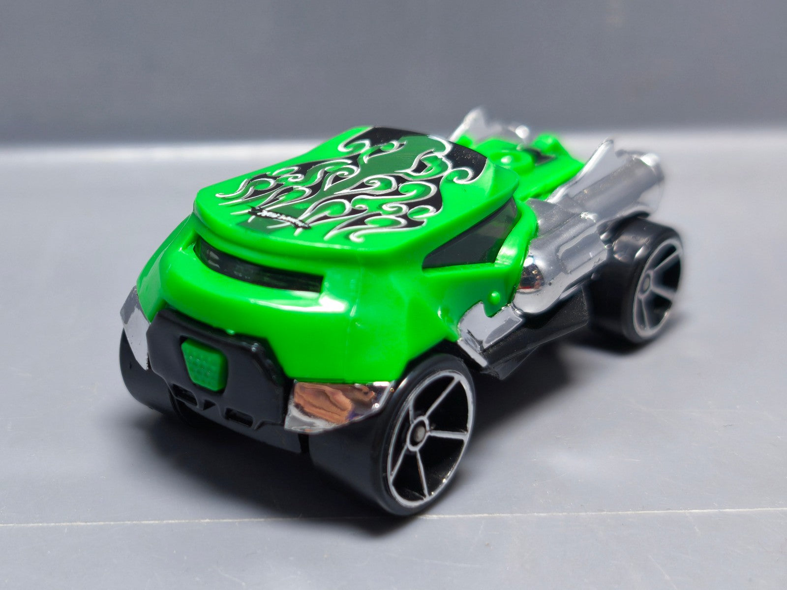 Hot wheels Shell shock  2011-235 (A08)