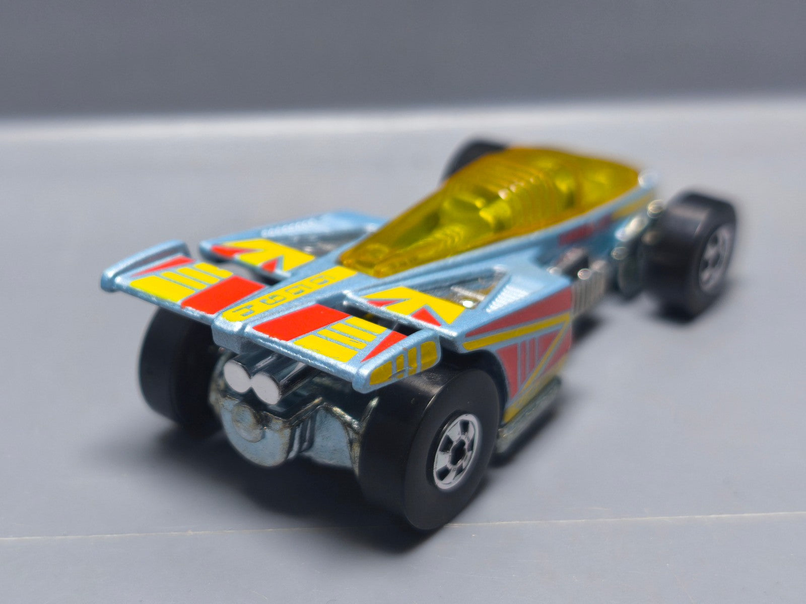 Hot Wheels Shadow jet 2011 Hot Ones (A15)