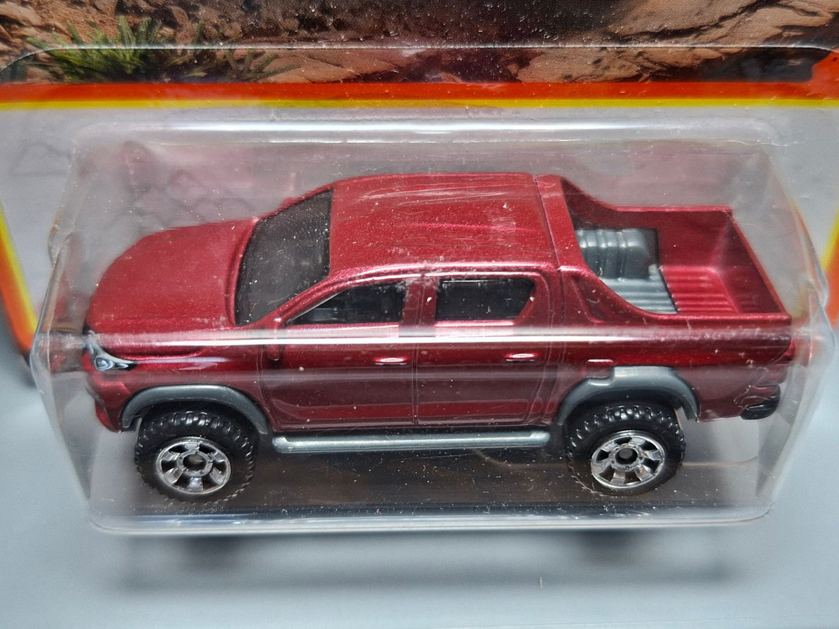Matchbox Toyota hilux pickup 2021 -13 (NP16)