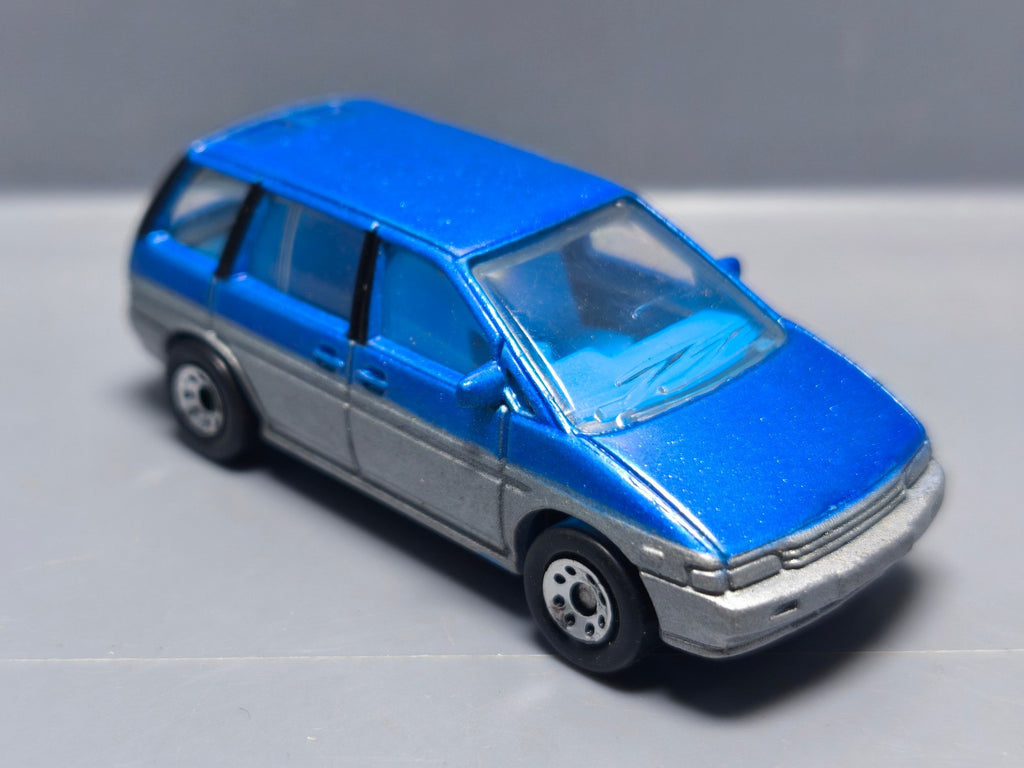 Matchbox 1987 mainline  Nissan prairie      (A20)