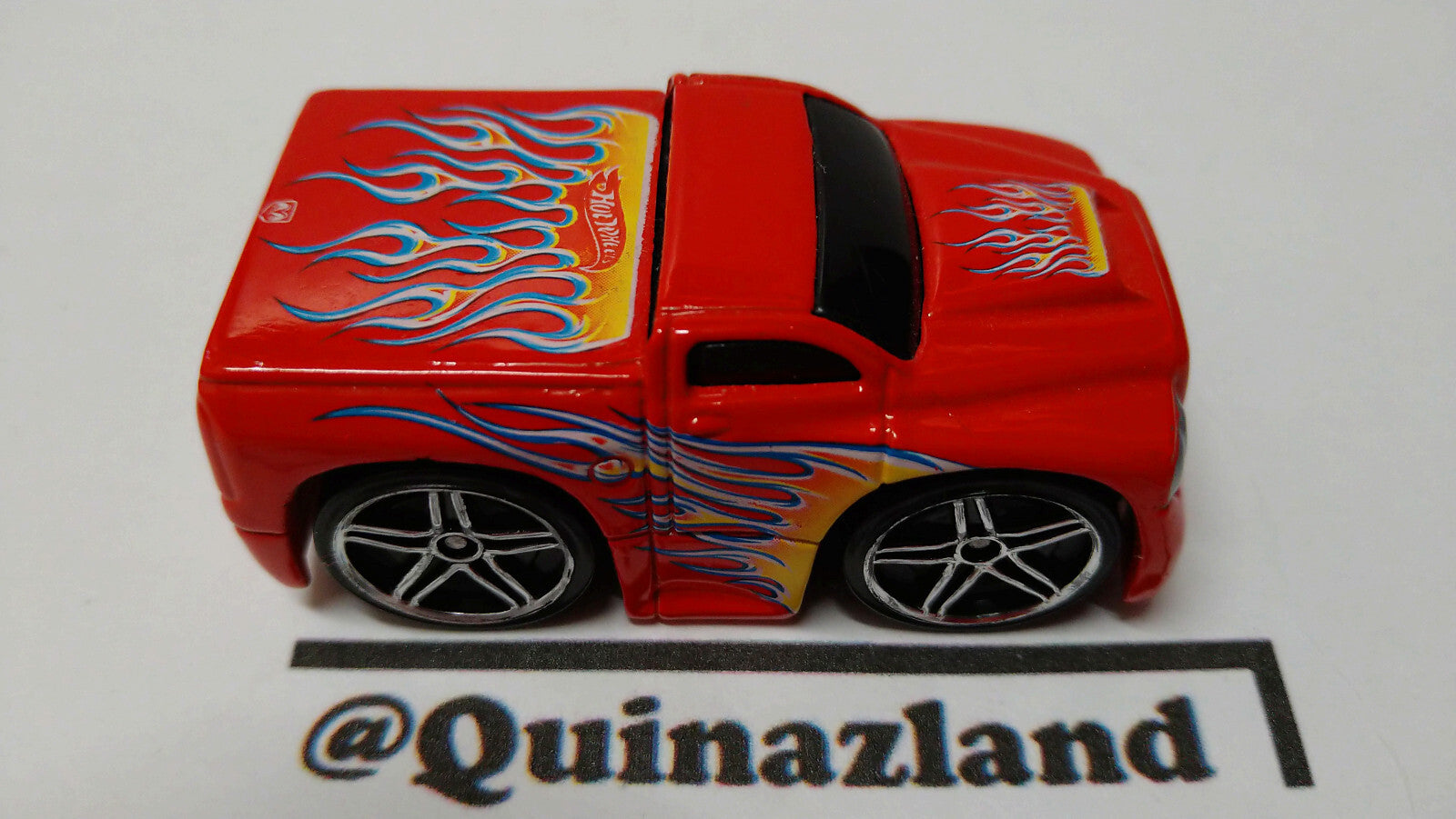 Hot Wheels Dodge ram pickup 2004-015  (A14)