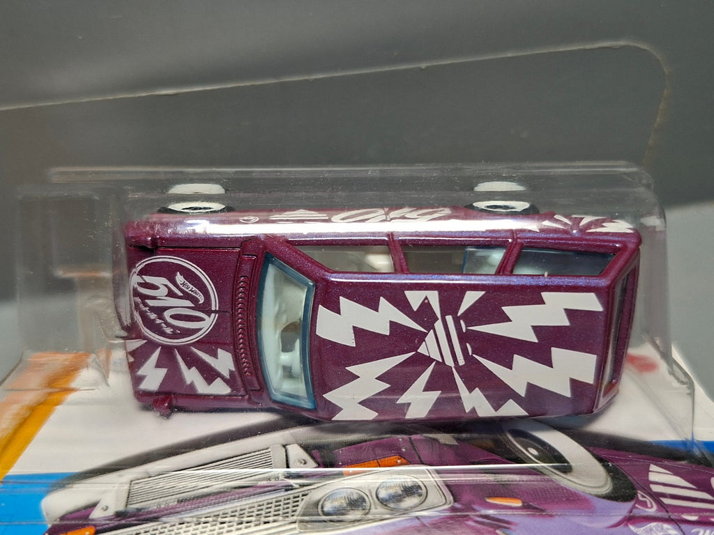Hot Wheels Datsun bluebird wagon  2023-235  (NP04)