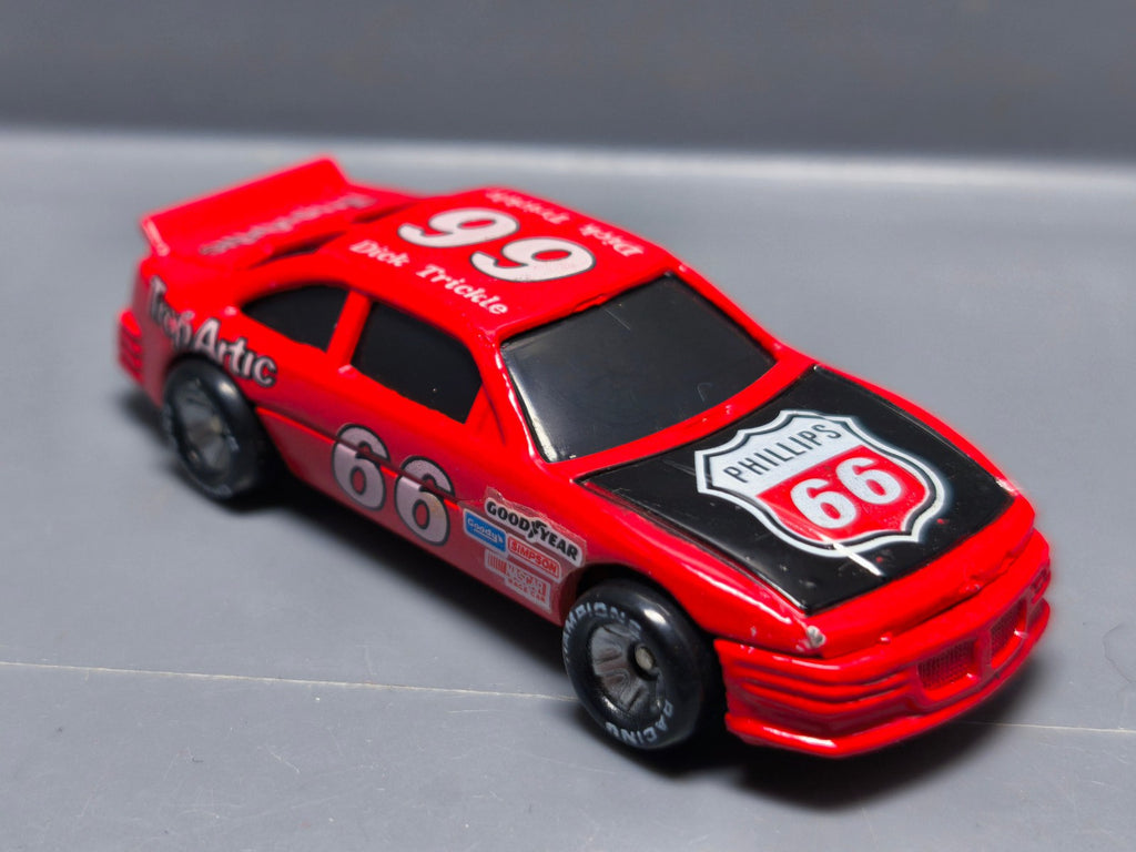 Racing champions  stock car Pontiac grand prix dick trickle (A08)