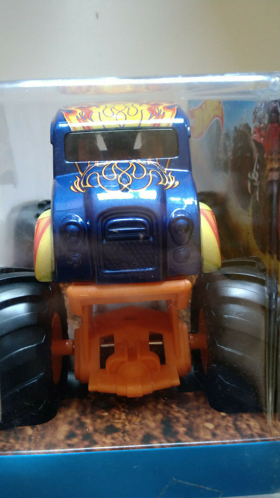 Hot Wheels Monster jam 1/24 Dairy delivery (ET)
