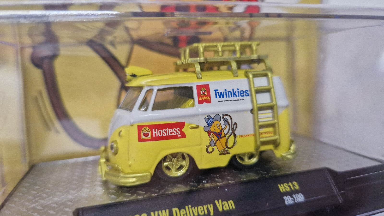 M2 Machines Hostess Twinkies 1960 Volkswagen Delivery Van Chase 750 (NG74)