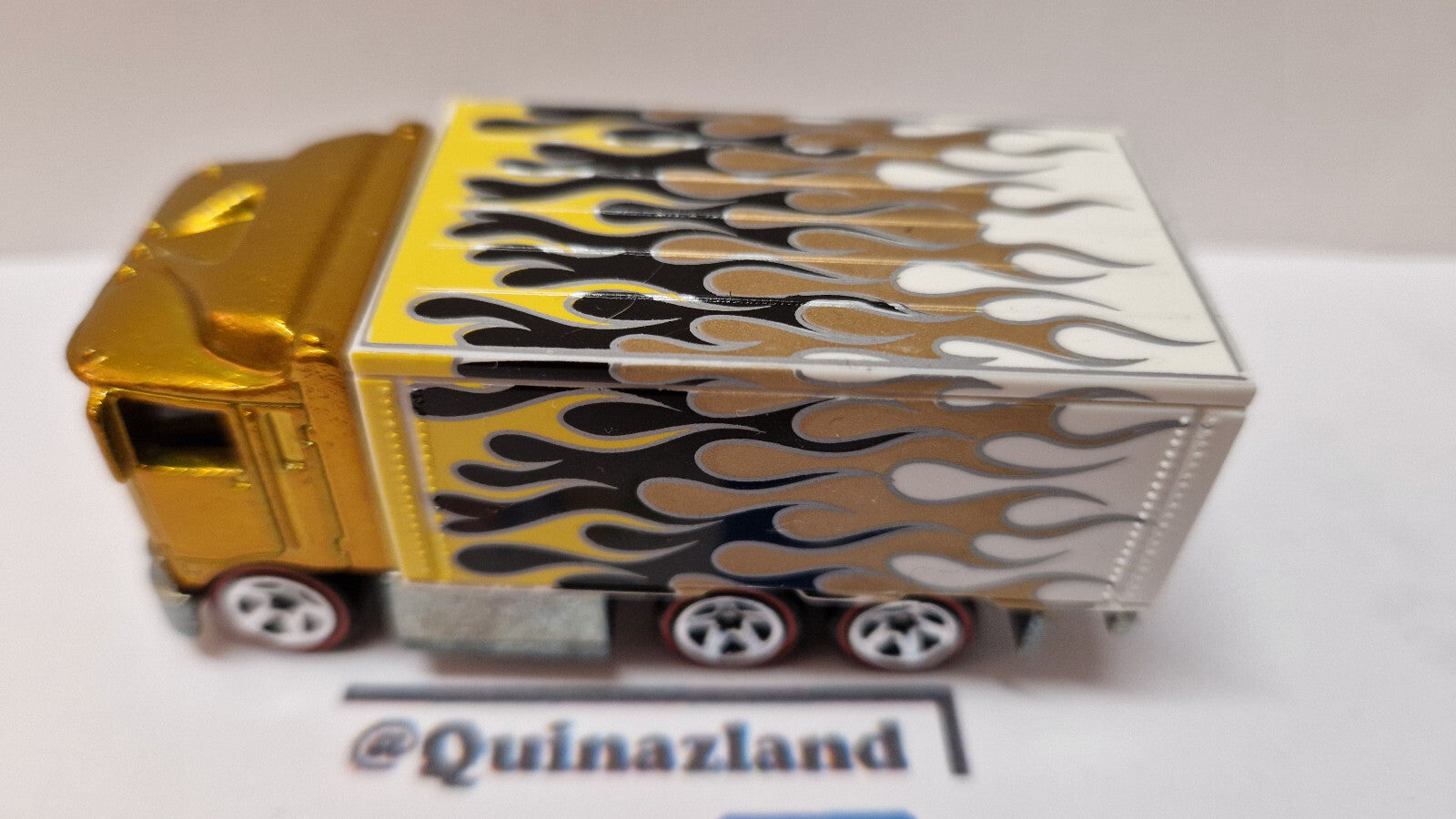 Hot Wheels 2007 classics série 3 Hiway hauler version dorée   (A28)