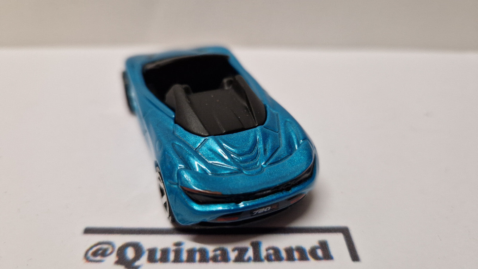 Matchbox  McLaren 720s Spider 2021 -020  (A33)