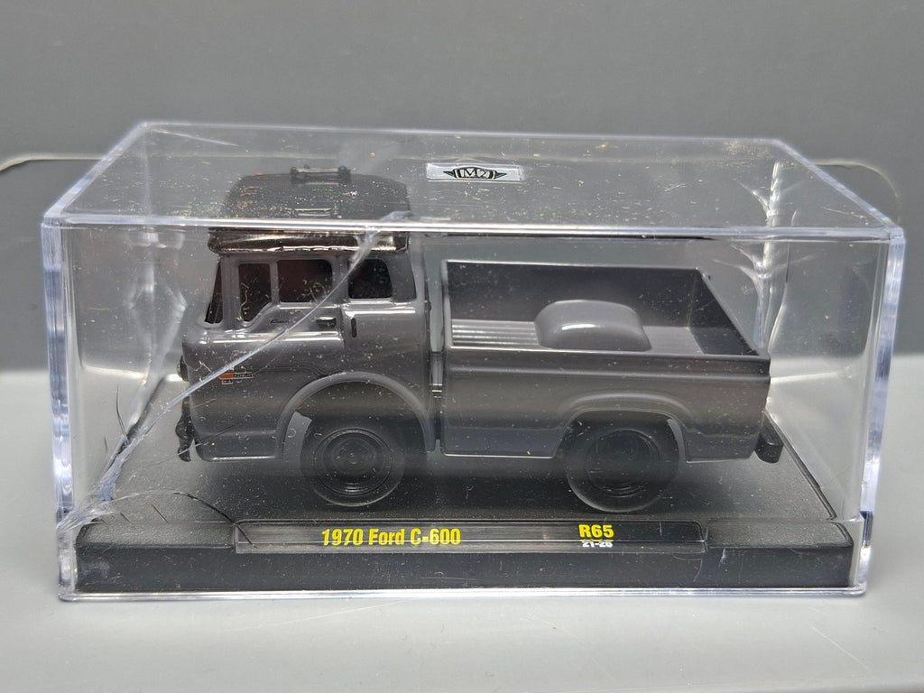 M2 Machines Details 1970 Ford C-600  (CP20)